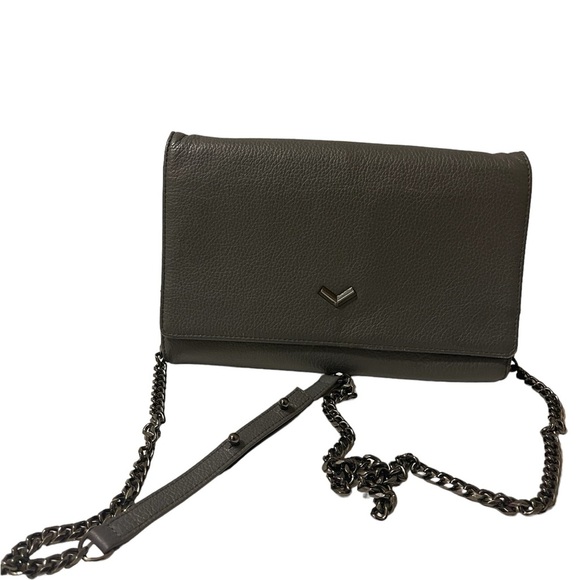 BOTKIER Women's gray Built-In Mirror Chain Strap Wallet - Picture 2 of 12